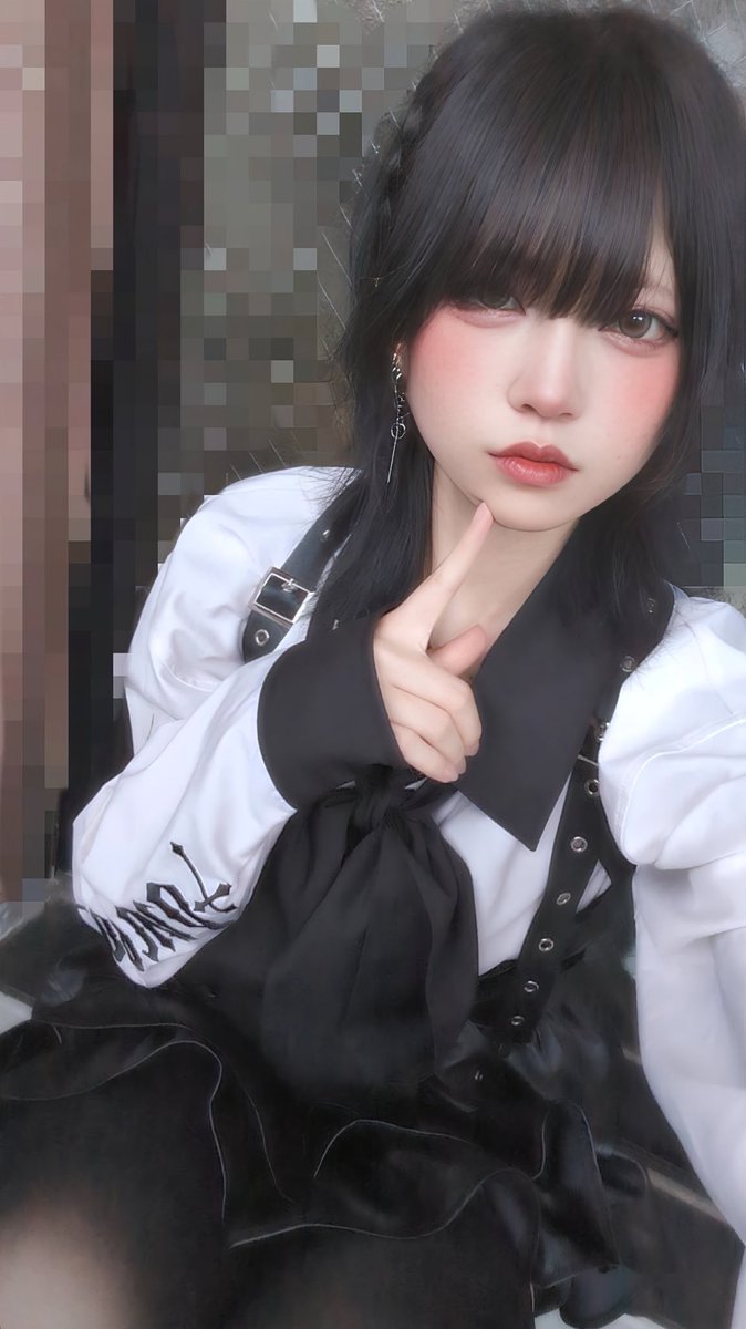 mines_room's tweet photo. 只今以降のキャストです🍓
ゆゆ@yuyu_mines 
ここ@uux_llp 
りあ🔰
るか@Ruka_mines 
新人りあちゃん初出勤です✨
ぜひ初推しよろしくお願いします🥺
#コンカフェ
#大須
#名古屋
#まいるー
#地雷系
#量産型
#新人 https://t.co/UvBXmwbmc5