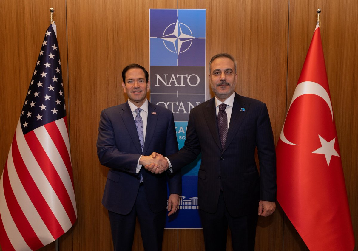 TC_Disisleri's tweet photo. Bakanımız @HakanFidan, NATO Ankara Zirvesi marjında ABD Dışişleri Bakanı Marco Rubio ile görüştü. https://t.co/YYeLLo3ase