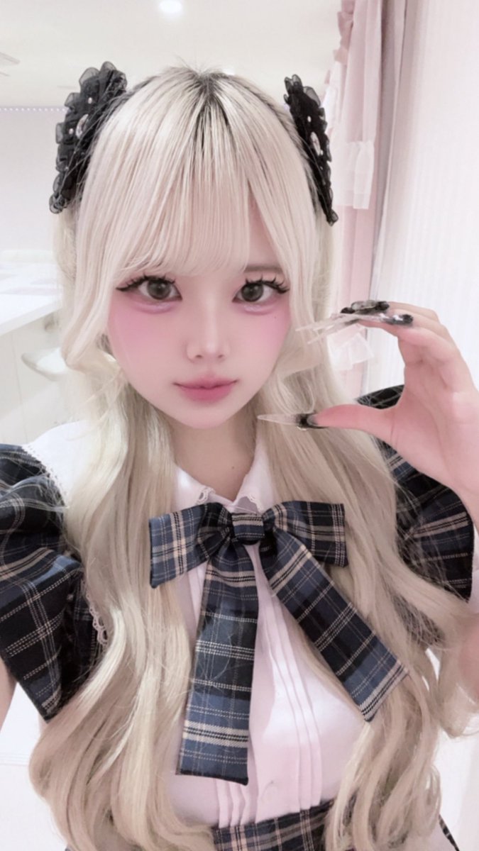 reichanday0n's tweet photo. います！
卒業まであと4日😭😭
みんなあいにきてー🥲🖤 https://t.co/X5FjP2Hzyo