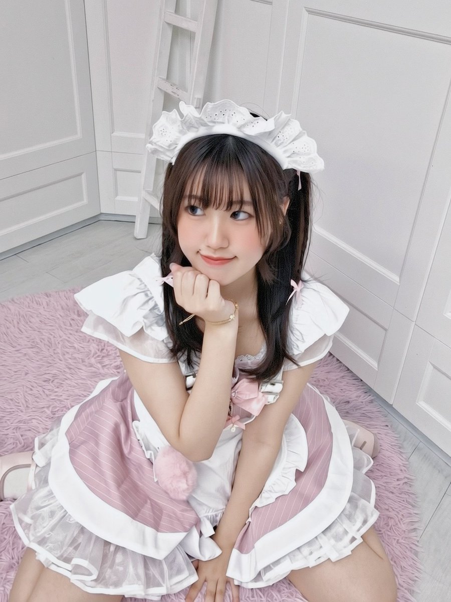 shrimp_chat's tweet photo. どこ見てるでしょうか？ https://t.co/bjnAeilYxU