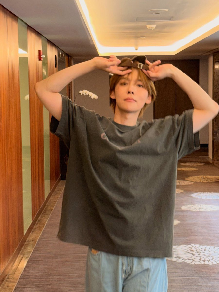 softinseo's tweet photo. he’s literally 20 https://t.co/0RWFrCNp9L