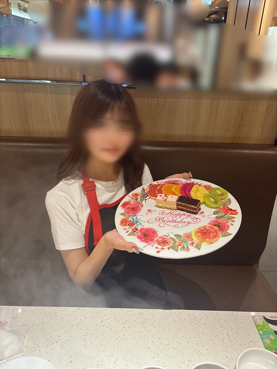 rukapyondayooo's tweet photo. 生まれました🥹👌
今日は友達にお祝いしてもらってます🎵
ノリで旅行の計画も立てて楽しい✈️💕 https://t.co/uSCg0Iii1k