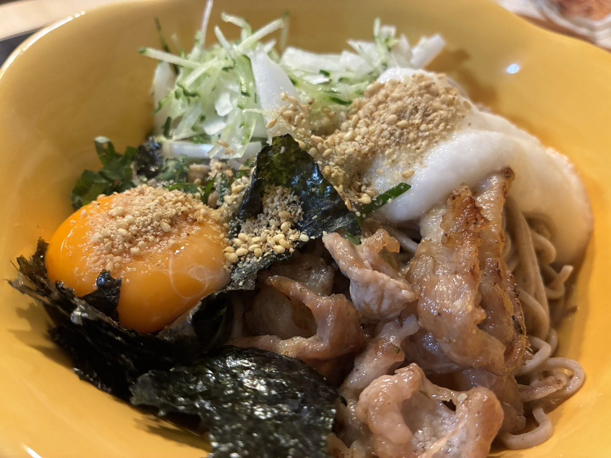 Fl0w0_game's tweet photo. 今日の晩御飯
うちの姉料理バカうまい https://t.co/sZaJBqTwBS
