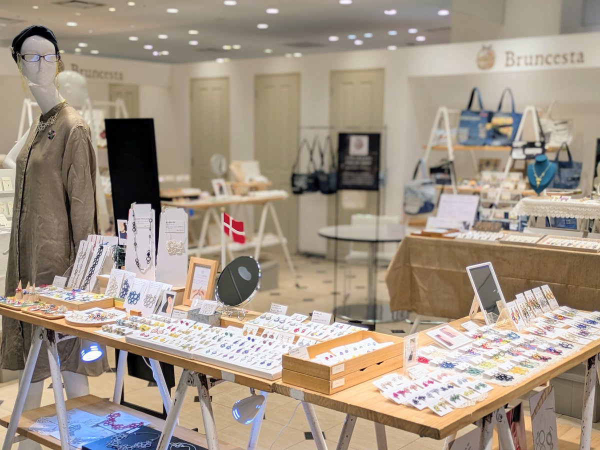 minmitmine's tweet photo. あべのハルカス初日、お越しいただいた皆様、ありがとうございました！
新色も早速お買い上げいただけて嬉しい限り🎨✨
1週間、3階で皆様のご来店をお待ちしております🎐
.
『Bruncesta POP UP Shop』
あべのハルカス近鉄本店
2026.7.8(水)〜14(火)▶タワー館3階
2026.7.15(水)〜21(火)▶タワー館2階 https://t.co/UVfK7Phuxa