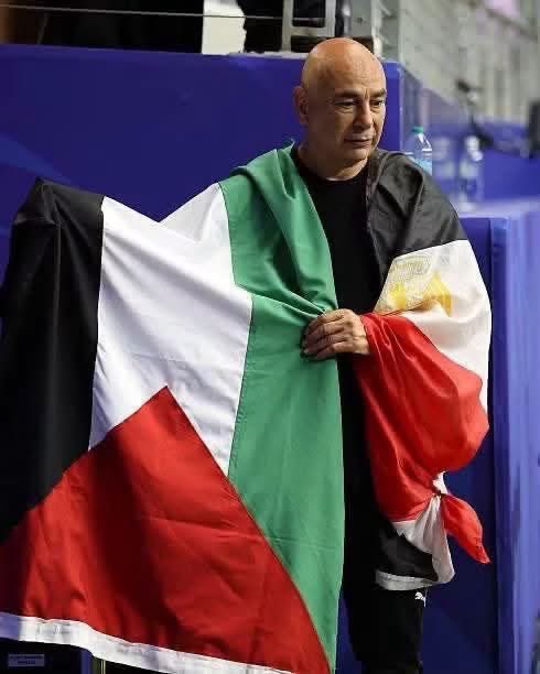 mohamedelgazar4's tweet photo. سيحكي التاريخ يوماً عن قائد لم يستطع أحد هزيمته في ساحة المعـ.ـركة فأسقطوه غدرًا♥️ https://t.co/Lj24T8JdEU