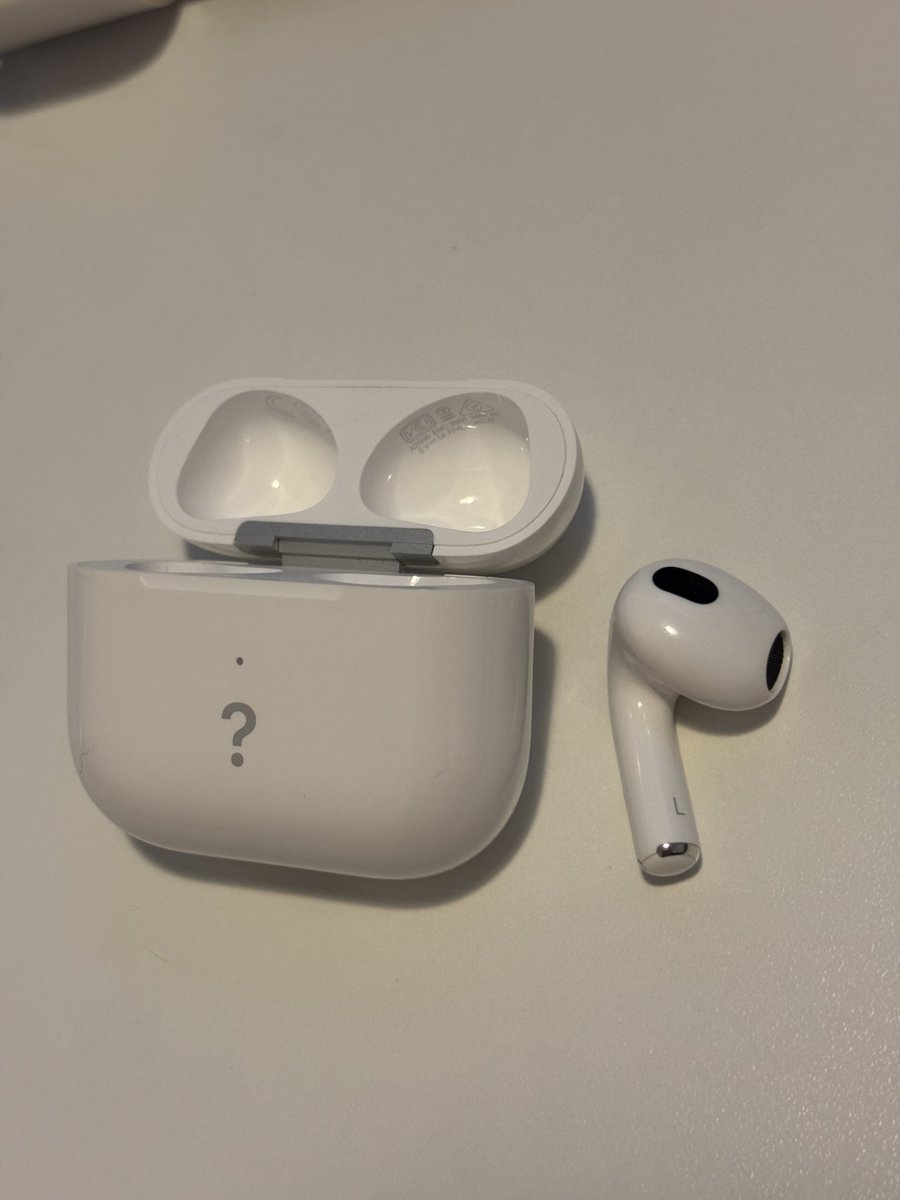 acpacaa's tweet photo. AirPods 3 (Lightning Charging Case) ของแท้ 100%

Case + หูฟังข้างซ้าย L = 1,800
*หมายเหตุ: ไม่มีข้างขวา R นะครับ
หมดประกันแล้ว 25 July 2024

สภาพแบตยังดีไม่เสื่อม ใช้งานได้ปกติ
หูฟังข้างซ้าย L เชื่อม Find My ส่งเสียงได้

เหตุผลที่ขาย: ทำข้างขวาหล่นหาย

นัดรับโซนลาดพร้าว, บึงกุ่ม https://t.co/4B5dVewop8