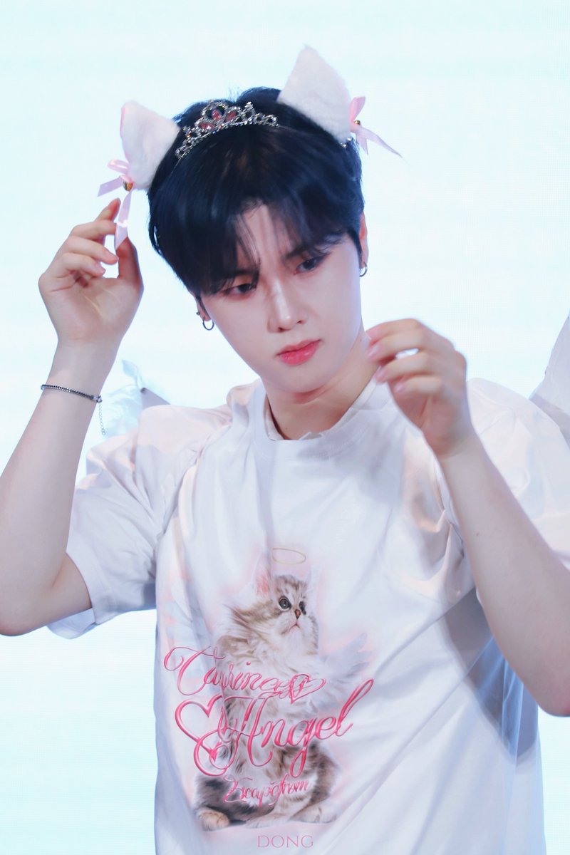 Don6_11's tweet photo. 천사 고양이🐱

#정수 #Jungsu #XdinaryHeroes #엑스디너리히어로즈 https://t.co/0Fwq0766Vu