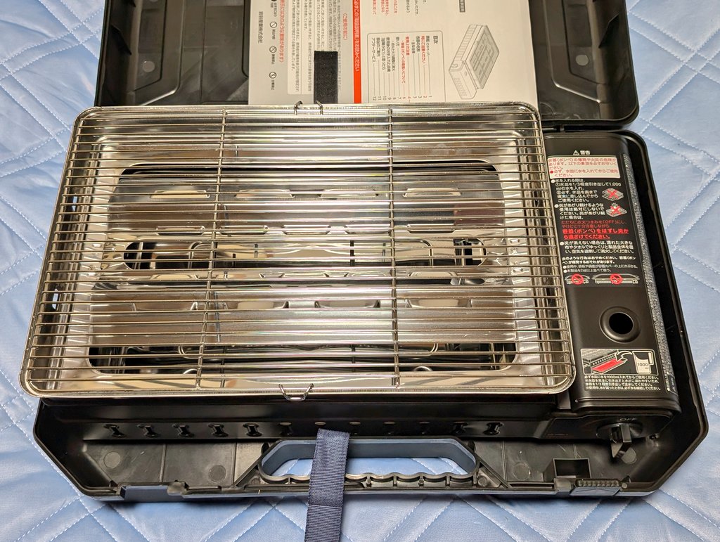 ZDM_G105's tweet photo. また要らない物を買ってしまいました🫣
幅が400㎜、ケースに入って持ち運びも楽チン🤗

イワタニさん、カセットコンロ系で色々と出し過ぎです😅 https://t.co/l2TgPl9sPe