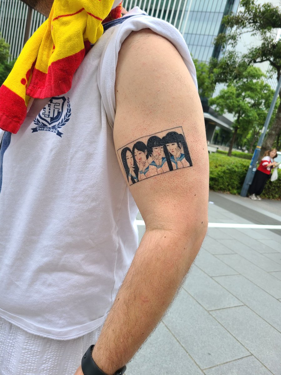 bou_toki's tweet photo. @Joseph_cz_ @suzuka3sister @dsk_rin @BW_Kanon @mizyuzyun @japanleaders Hello, Joseph. I took a photo of you at Zepp Yokohama on June 23. You have such beautiful tattoos and a wonderful smile! https://t.co/mW5KFqk8ln