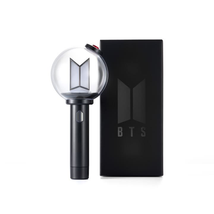 byunbaeri_'s tweet photo. (✩‧₊˚) [GIVEAWAY] by @byunbaeri_ 

🎁 1 pc ARMY BOMB – BTS Official Light Stick Ver. 4 💜

Requirements:
✦ Follow Twitter @byunbaeri_ 
✦ Like & Repost this tweet

How to join:
• Reply to this tweet
• Tell me when you became an ARMY &
why do you really want this lightstick 💜

📌 Ends: 1 December 2026
📌 Winner will be selected transparently via raffle.

Good luck, ARMY! ✩
#BTSINKL #BTSINMY