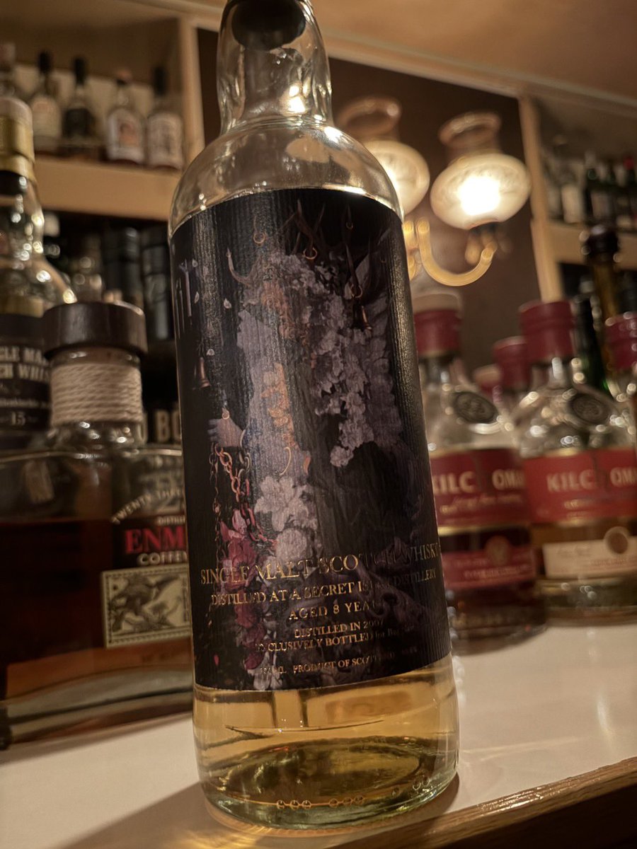 Bar_Bundaberg's tweet photo. 本日は、シークレットアイラ 2007 8年 バーボンカスク EXCLUSIVELY BOTTLED FOR BAR NAVE 48.9%を新入荷致しました。
8年熟成ながらボトリング後の経年で円みを感じられるヤングアイラのウイスキーです。 https://t.co/7mt9pHopln