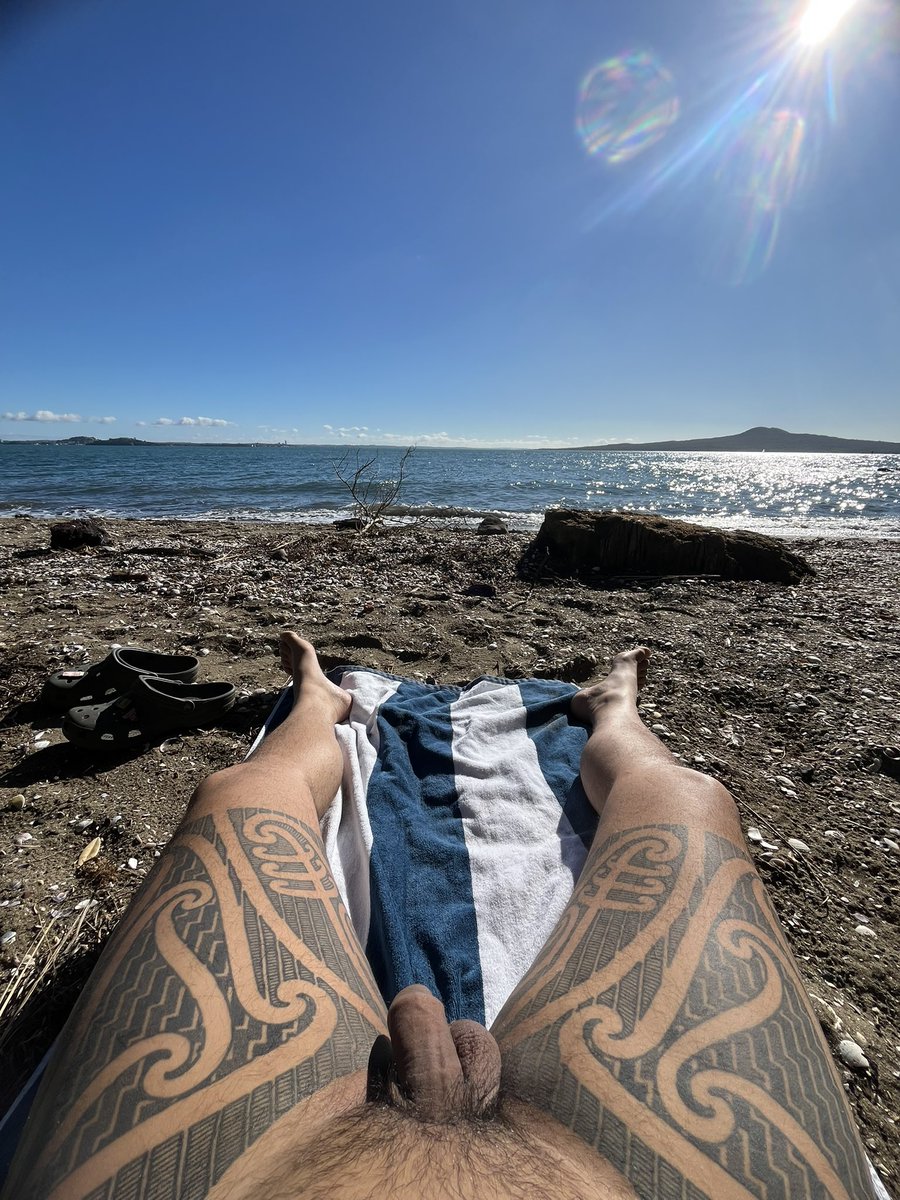 SurferboiXXX's tweet photo. Back in the sun https://t.co/vnnkkH7iSP