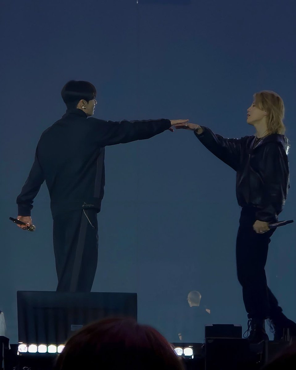 chimmyjoonssi's tweet photo. he was trying to give his princess a twirl https://t.co/S9u7tqWQtX