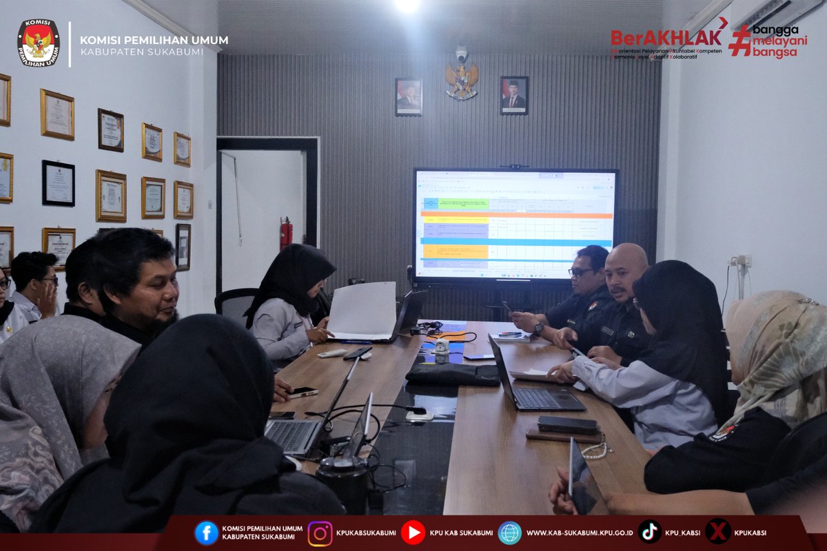 kpukabsi's tweet photo. Agenda ini juga dirangkaikan dengan Pembahasan Pelaksanaan Pemantauan dan Evaluasi Kinerja Penyelenggaraan Pelayanan Publik (PEKPPP) Mandiri Instansional Tahun 2026. https://t.co/7jCQmgfegC