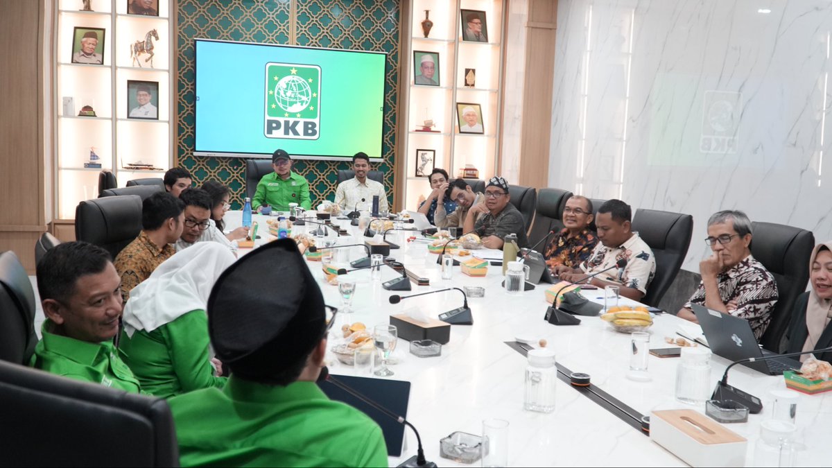 perludem's tweet photo. Jakarta, 7 Juli 2026

Koalisi Kodifikasi UU Pemilu beraudiensi dengan PKB untuk mendorong percepatan pembahasan RUU Pemilu serta menyampaikan berbagai masukan strategis bagi reformasi kepemiluan. https://t.co/TgvabTQXxD