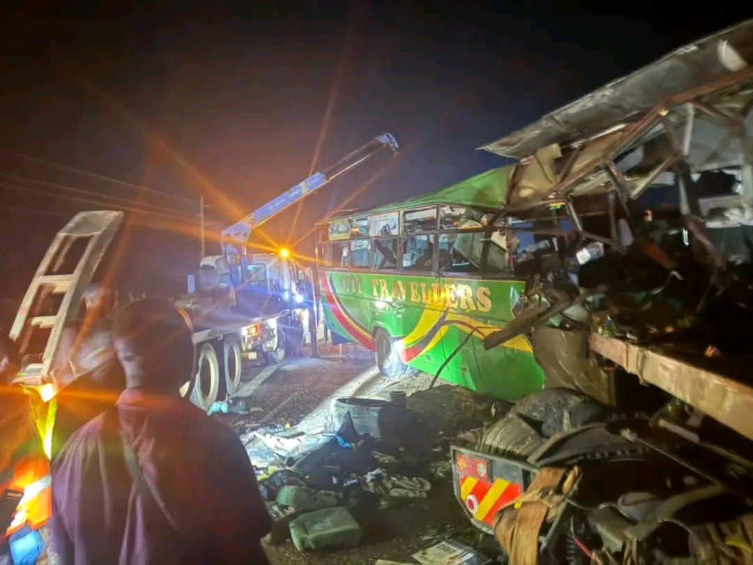 strikemachine95's tweet photo. #JustIn 
This accident that occurred yesterday at 09:34 pm in Bobi trading centre along the Kampala–Gulu Highway where a bus Reg. No. UBE 110H collided with a trailer Reg. No. KBS 564D/ZE 7948, was one of the nastiest.

Amongst the 14 passengers #RIP 😭 that died on spot is a friend of mine, we pray for the 30 others fighting for their lives in Gulu hospitals having sustained serious injuries.