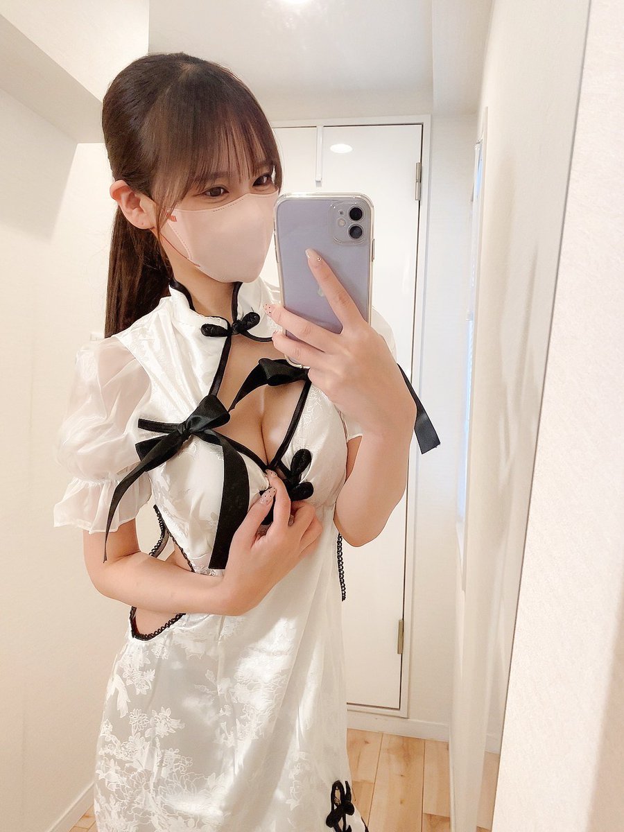 marunouchi_'s tweet photo. どのコスプレが1番好き？ https://t.co/euU9DsQaDB