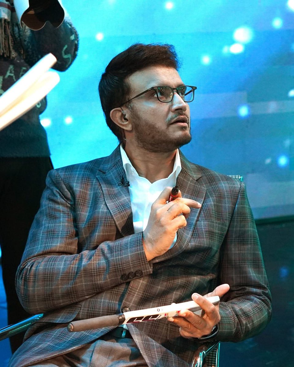 Shi123vu's tweet photo. Wishing a very Happy Birthday to the ultimate Leader, the Captain of Courage, and the pride of Indian cricket. May your day be filled with the same passion, grace, and 'Dada-giri' that inspired an entire generation to fight and win on the global stage. 
Happy🎂, Sourav Ganguly🎉 https://t.co/ObQVpdkpFU