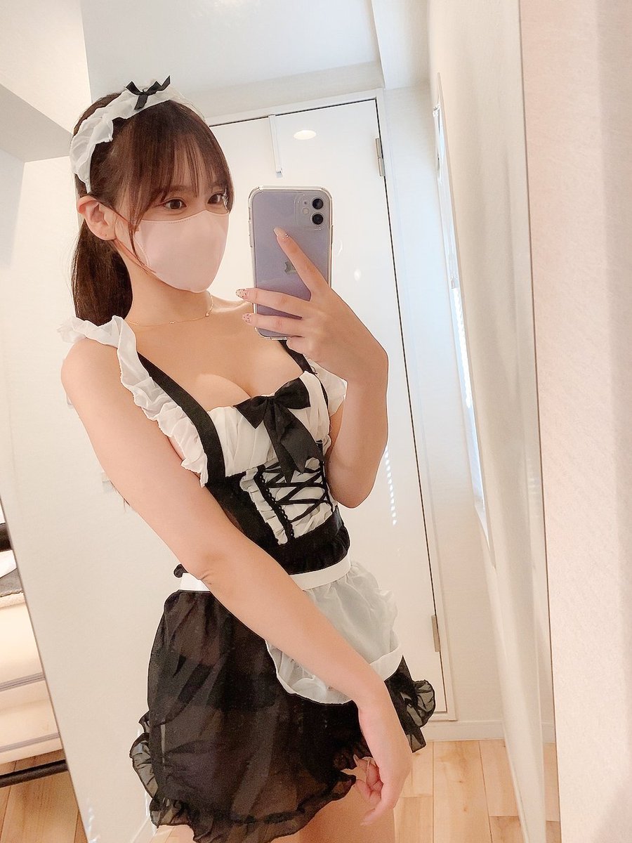 marunouchi_'s tweet photo. どのコスプレが1番好き？ https://t.co/euU9DsQaDB