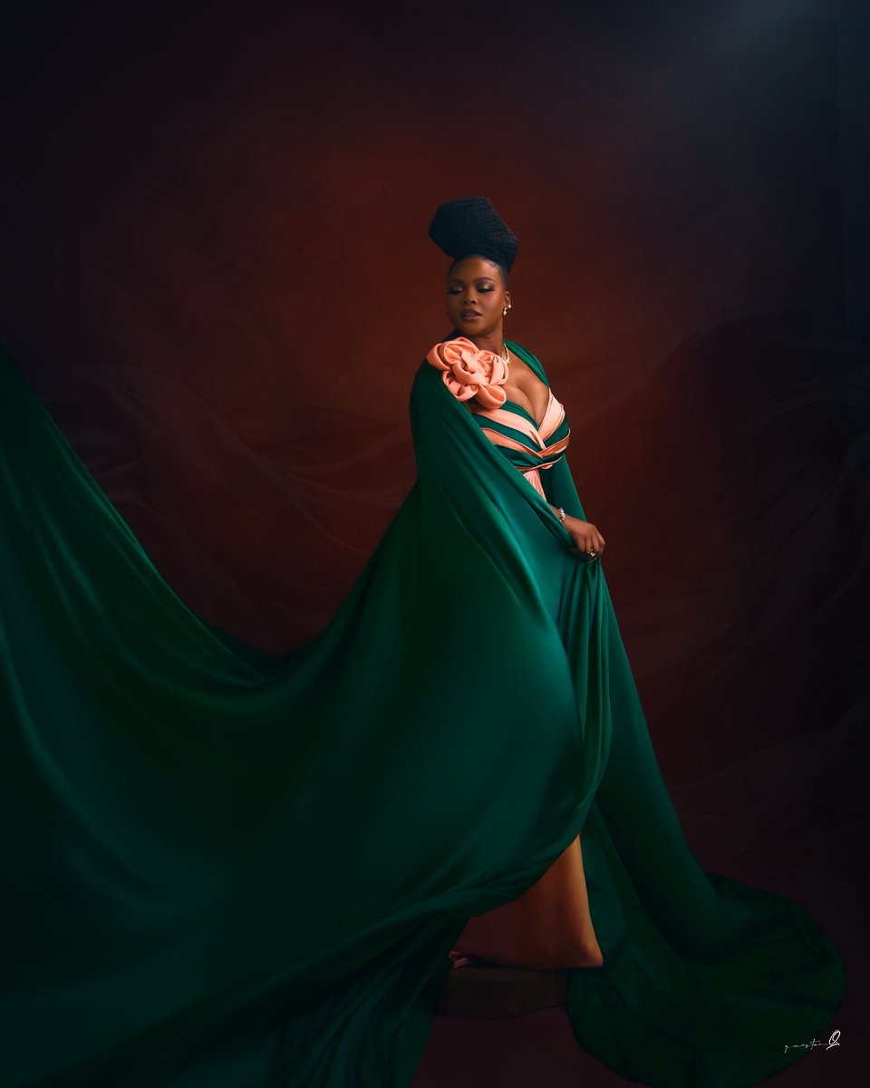 quistar_'s tweet photo. The first slide is the direct interpretation of the title of an old and classic anime movie. 

Name the movie and win a cash prize. 🙂

With @kemzMama @Uzors_glam and @hairbystargreat https://t.co/EzpzkweOlM