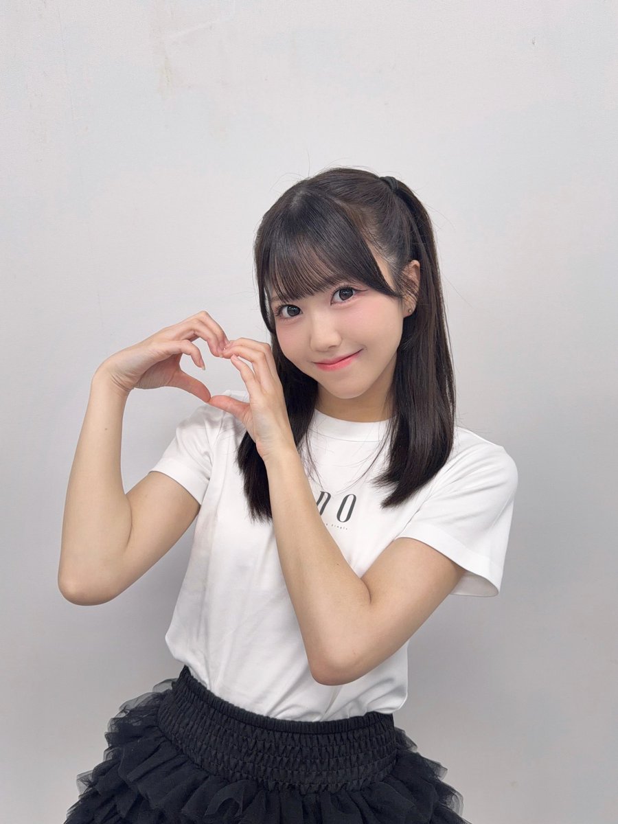 ocha_norma's tweet photo. キュルルンッ💓
#窪田七海 ですっ！！

#ダントツでZDOなんだ 💖

このあと18:30〜
イオンモール幕張新都心さんでイベントです♡

なんと…！！
すでに完売という事で🥹💕
ありがとうございます！！

完売していますが、イベントのご観覧はできますのでぜひ会いに来てください🫶🏻✨

みんなで最高に楽しむぞぉ〜！！

#OCHA_NORMA #ハロプロ
#オチャノーマ