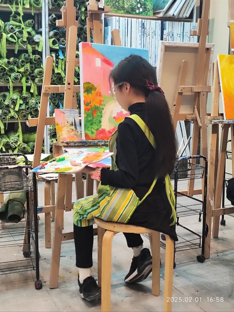 andrezahn's tweet photo. Today’s tiny art moment: doodling with watercolor while listening to jazz. Letting mistakes bloom into happy little accidents. What’s your go-to art break ， https://t.co/Lq2kQ1YCSt