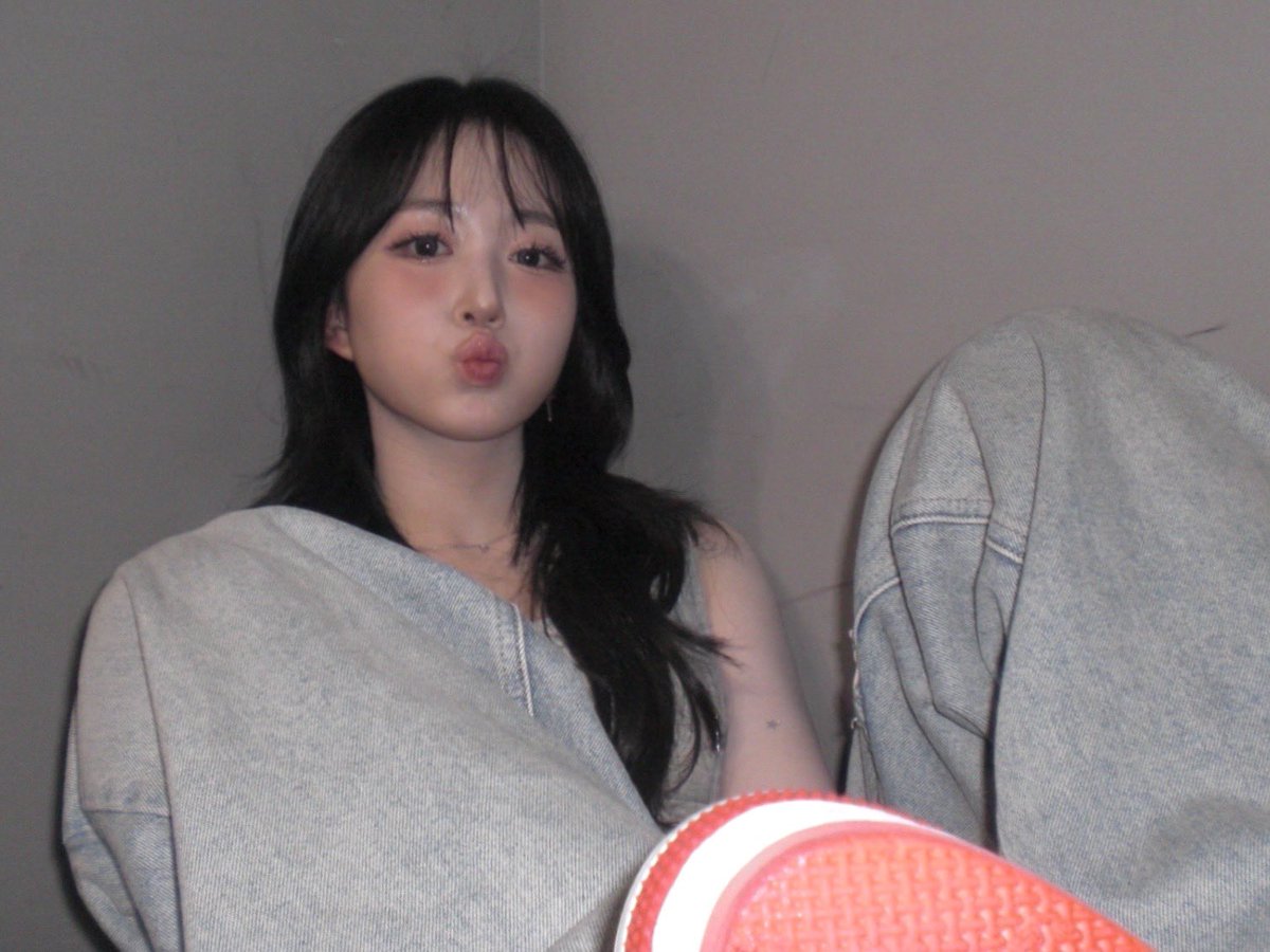 haewondu's tweet photo. 이사진너무이쁘고, 사귀고싶음 https://t.co/iThn2UfXGb