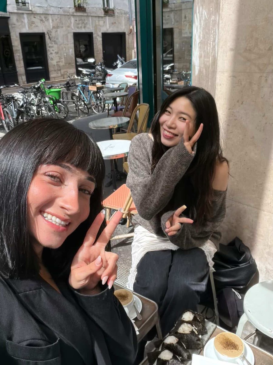 WaPviolon217's tweet photo. ヴァイオリンアレンジとレコーディングに参加した、友人のニューシングル『L’étranger』がリリースされました🔥今年に入ってパリで出会い意気投合したTess🖤希望よりも早く共同制作が叶いとても嬉しいです。Tessと楽曲提供のThibaultおめでとう✨各種配信サービスでぜひチェックしてください🐬 https://t.co/OOcqgXpatm