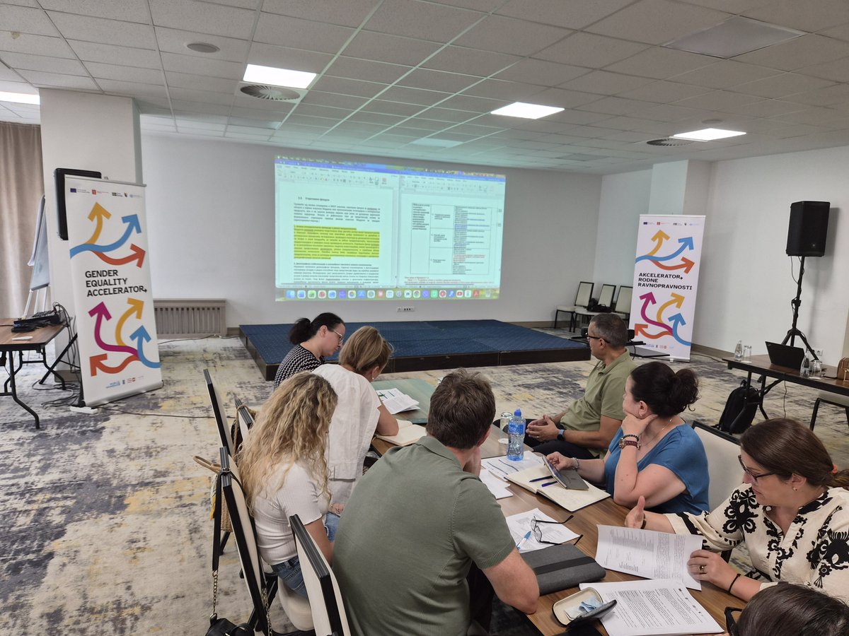 UNDPBiH's tweet photo. Development teams from 4 municipalities strengthened skills for preparing local strategic priorities, measures and indicators, with gender equality integrated into planning.

Supported through #GEA, funded by 🇪🇺🇩🇰🇸🇪.

@unwomenbih @UNFPABiH @UNICEFBiH @SwedenBiH @eubih https://t.co/IFTsM450Ht
