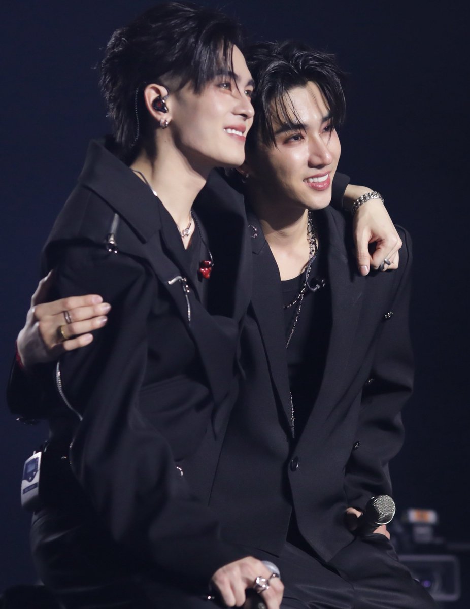 Rattana 23141( หม่ามี๊.มี๊แมว) PerthTanapon🖤🐯 tweet media
