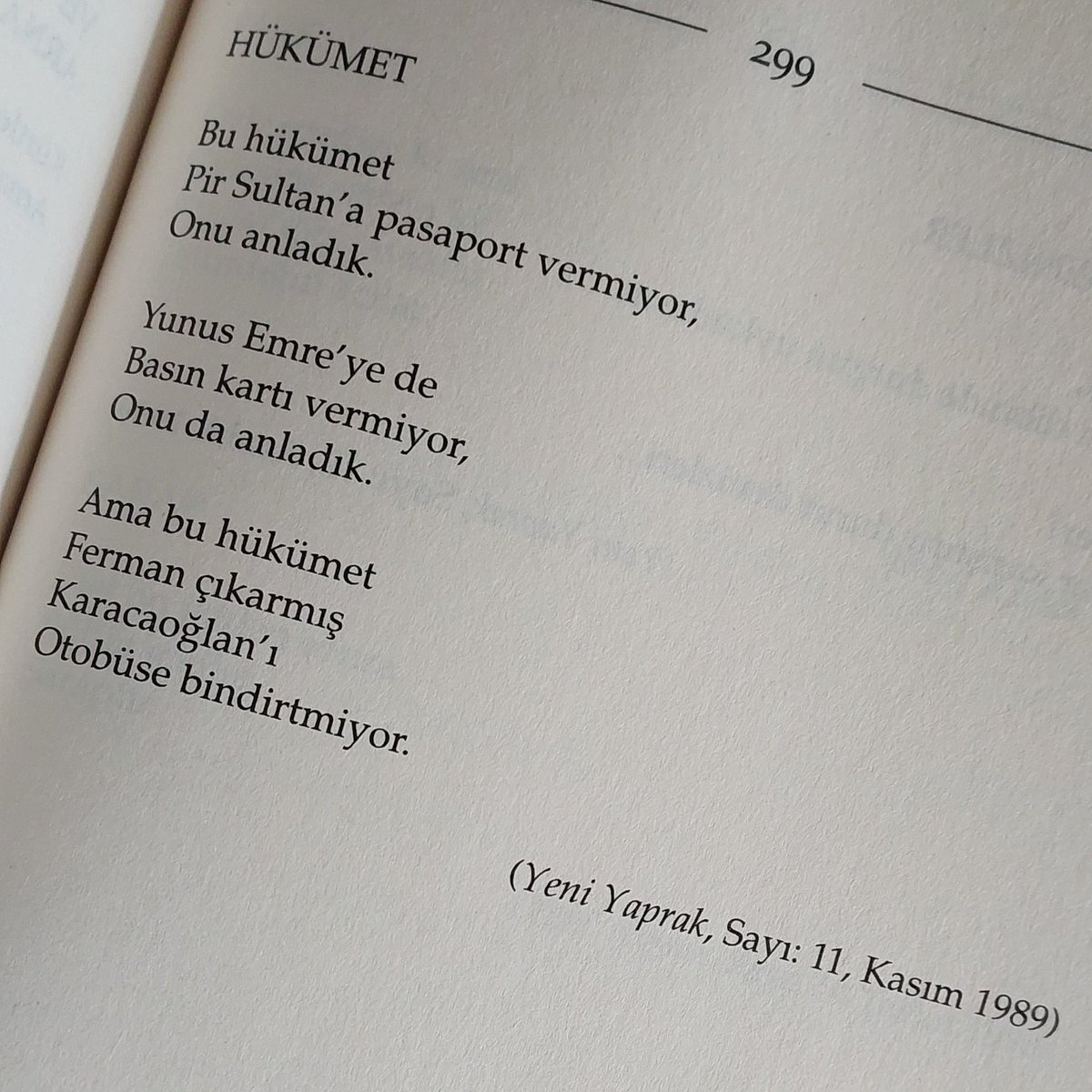 mmahiralan's tweet photo. AnLayamıyorLarmış 
BugünLerde oLanLarı
Neymiş, HukuksuzLuk varmış!
Peki son yıLLarda 
ÇoLuk, çocuk; YaşLı, genç
aiLe boyu oLanLar nedir BeyLer, HanımLar
Yoksa onLar sizden değiL mi?
Ya da SiZ onLardan mı değiLsiniz?
Peki kimin kim oLduğuna kim karar veriyor bu üLKede

mcht bşrr https://t.co/0ZfOdaBPTc