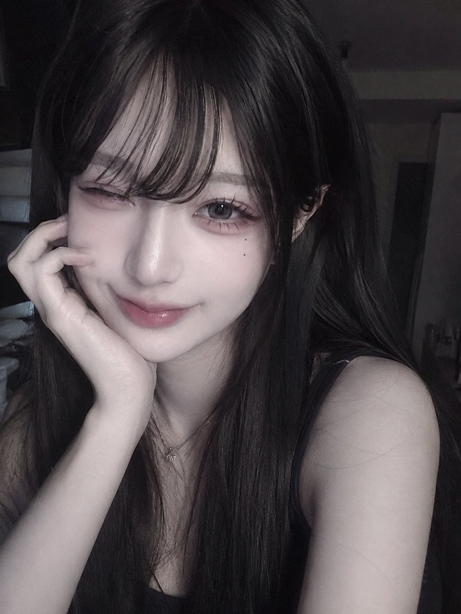 nyanchan79_'s tweet photo. 「垢抜けました」って投稿、元が可愛い子ばっかで泣いた。 本物の芋女代表、通ります。 https://t.co/0L6U4d0oTh