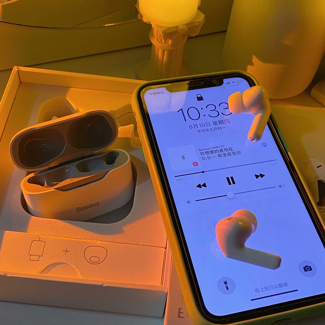 Serega24521506's tweet photo. Just couldn’t wait to unbox my new wireless earbuds No more tangled wires and the sound quality is chef’s kiss—game changer for my daily commutes! #UnboxingHaul #TechGoodies https://t.co/3f0q8T9XWO