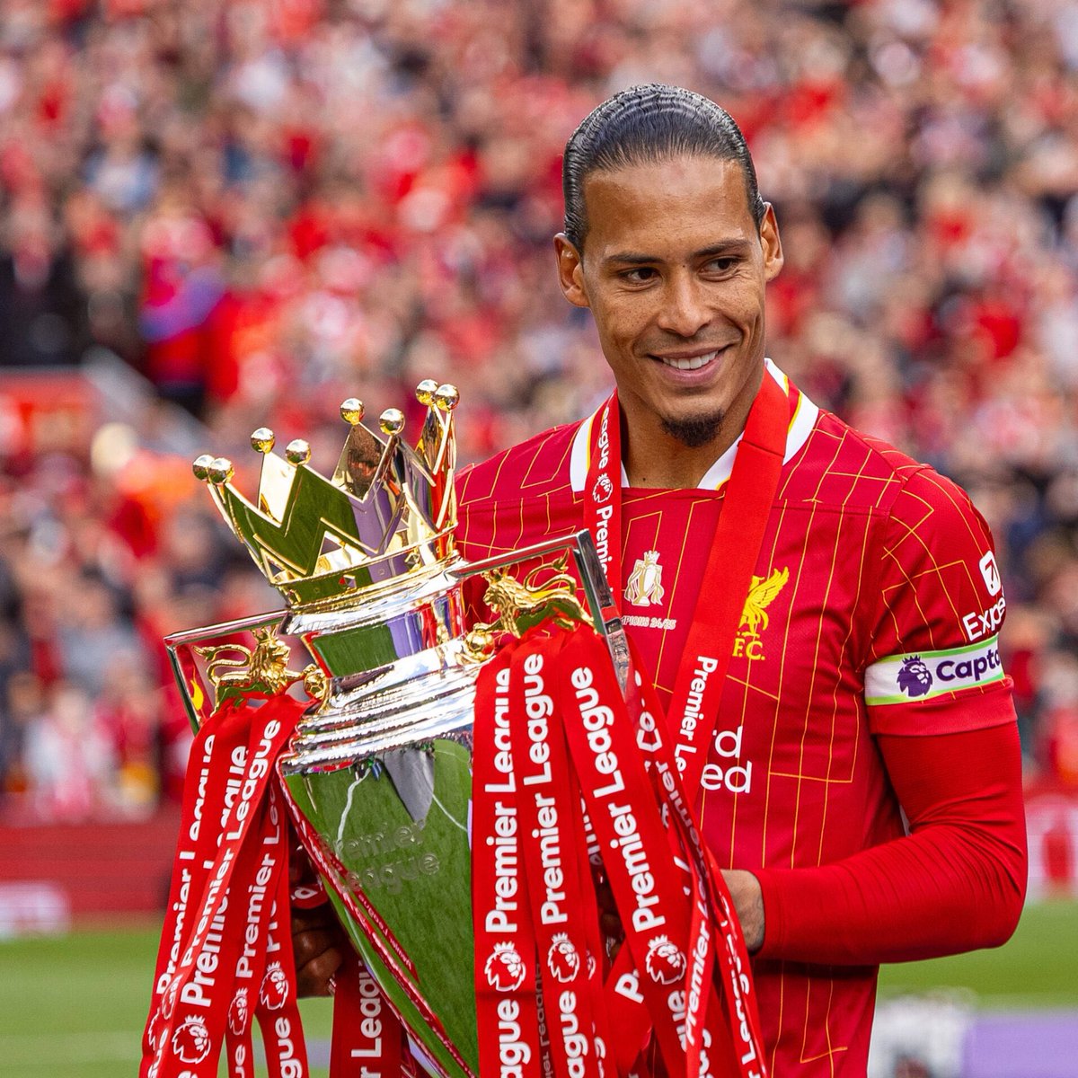 EPL_Gunlukleri's tweet photo. Virgil van Dijk, 35 yaşında! 🎂 

🏆🏆 Premier Lig 
🏆🏆 İngiltere Lig Kupası
🏆🏆 İskoçya Premiership
🏆 İskoçya Lig Kupası
🏆 Community Shield
🏆 FA Cup
🏆 Şampiyonlar Ligi 
🏆 UEFA Süper Kupa
🏆 FIFA Kulüpler Dünya Kupası https://t.co/AwUbJsUfon