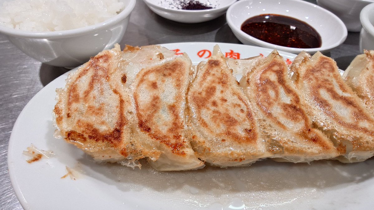 enoshigemi's tweet photo. お腹空いたけど、先週食べた餃子を見て我慢するか https://t.co/AF0IJI7IMy