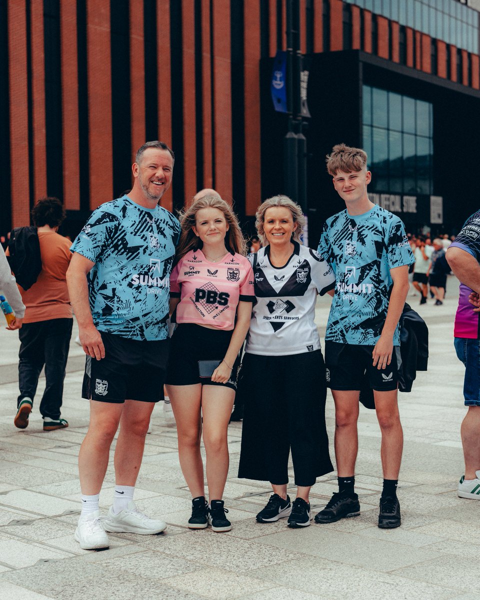 hullfcofficial's tweet photo. The Faithful were out in force on Merseyside on Saturday, and we can't wait to see you again in North Yorkshire tomorrow with over 1,100 tickets sold 🙌

🎫 Tickets 👉 https://t.co/awHWStTdWy

⚫️⚪️ #COYH https://t.co/eVNs4bFAII