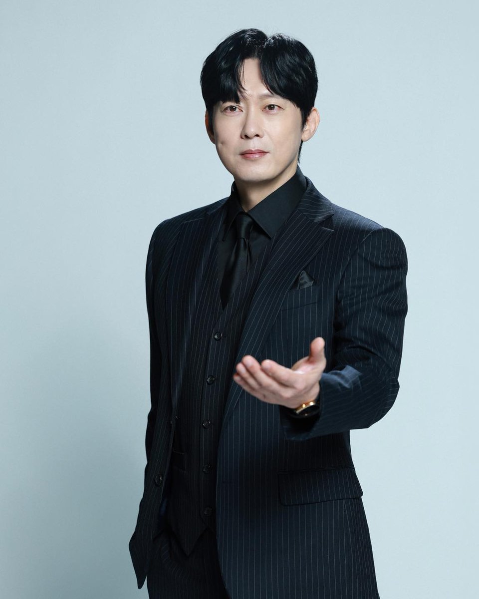 pbe_hoho's tweet photo. #박병은 아파트 포스터 비하인드 사진 ෆෆ https://t.co/tyj8wbekok