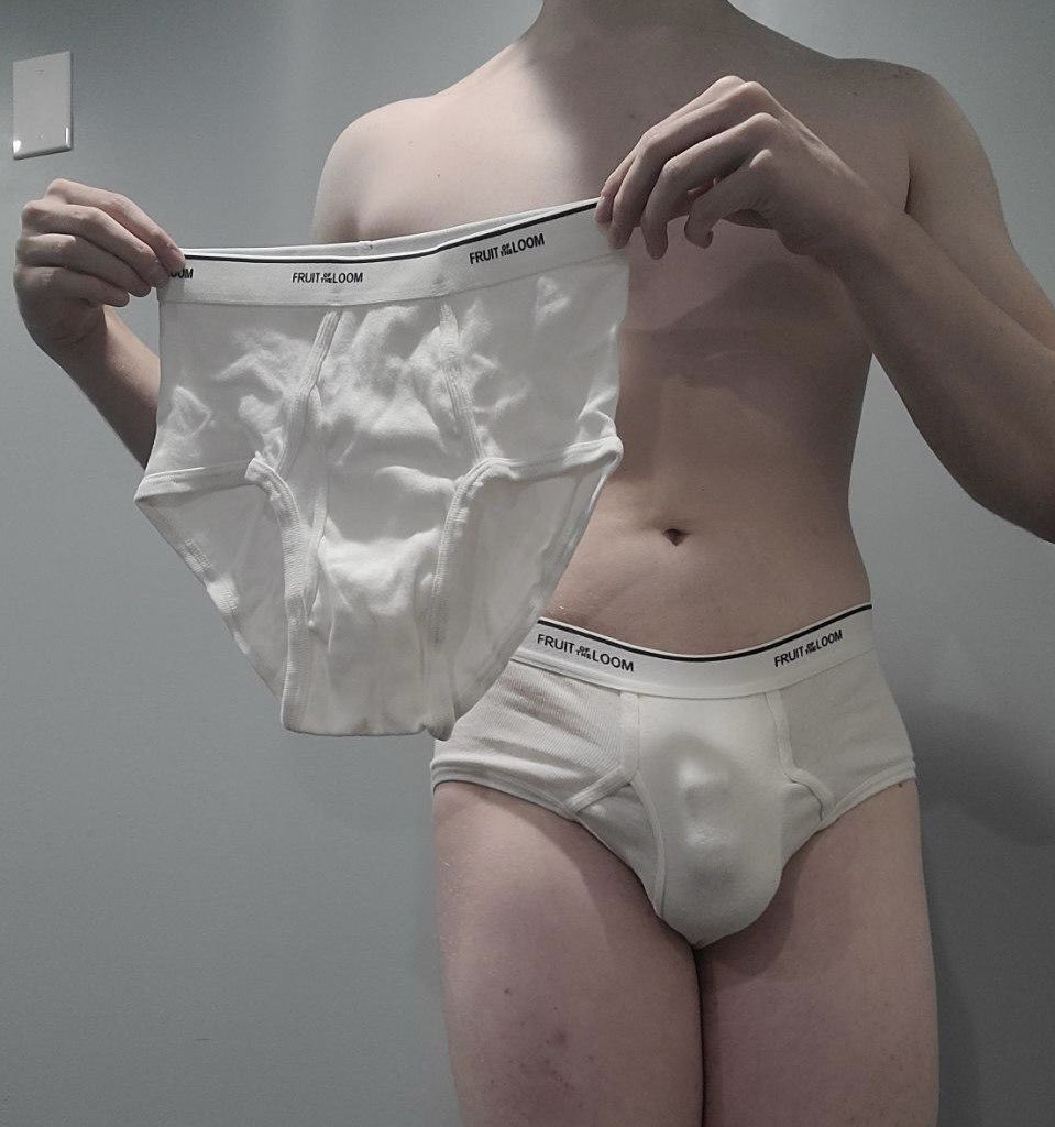 BriefsMaster's tweet photo. He’s a proper tighty whities wearing nerd that knows that his purpose is to be put on display wearing his tighty whities for everyone to enjoy especially when wearing his chastity cage underneath them https://t.co/Y2ckLHMyNk