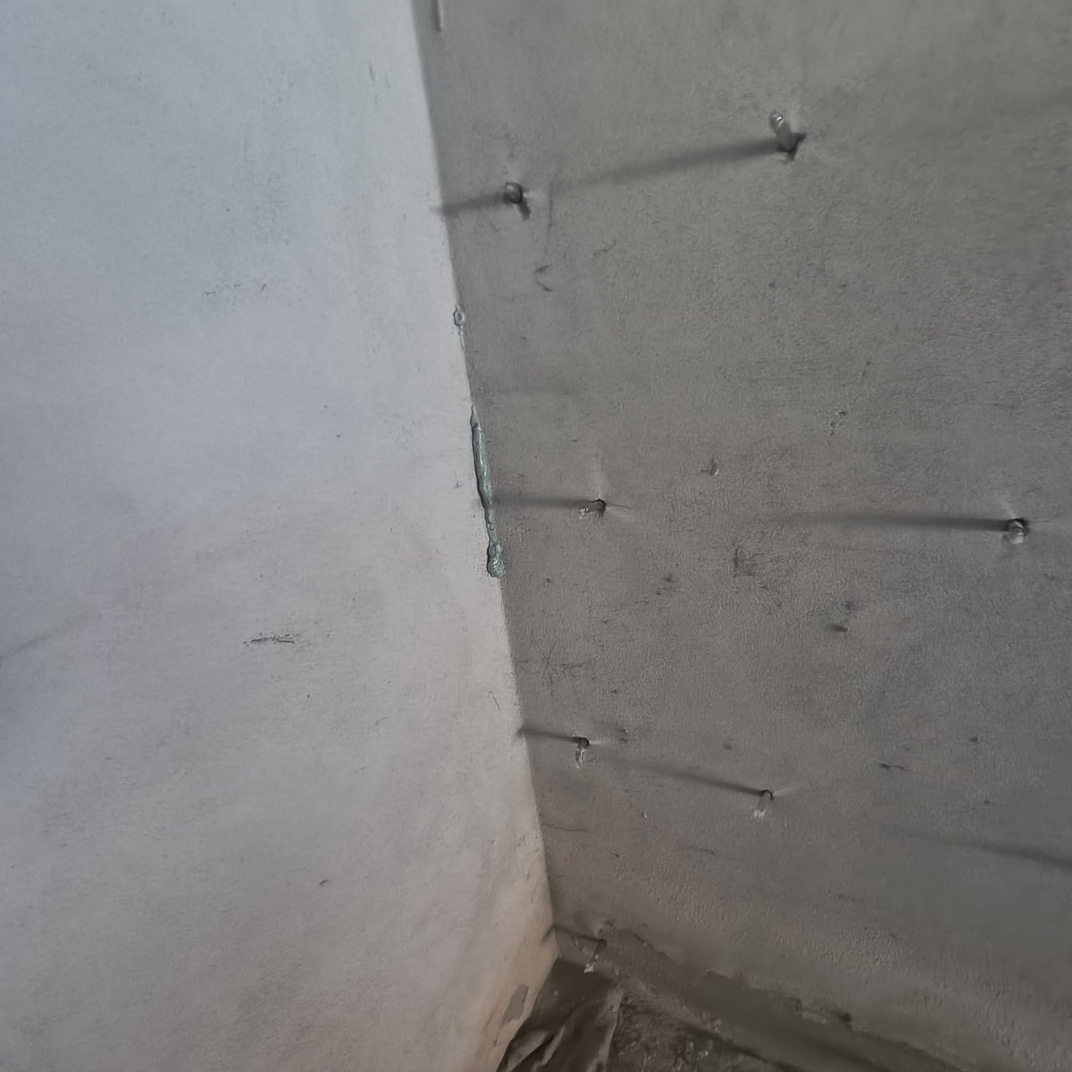 DrySrl's tweet photo. 🔵🔴 Impermeabilizzare una parete controterra è indispensabile quando l’acqua presente nel terreno riesce a spingere contro la parete e a trovare punti di ingresso all’interno dell’edificio. 

📌 Apri il link nel primo commento per leggere l'approfondimento.

#drywallsystem https://t.co/jneB3z2H24