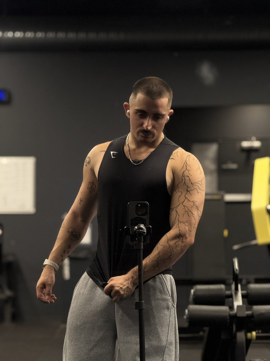bryan_f1t's tweet photo. Pump to day. https://t.co/tT7KGrX7pE