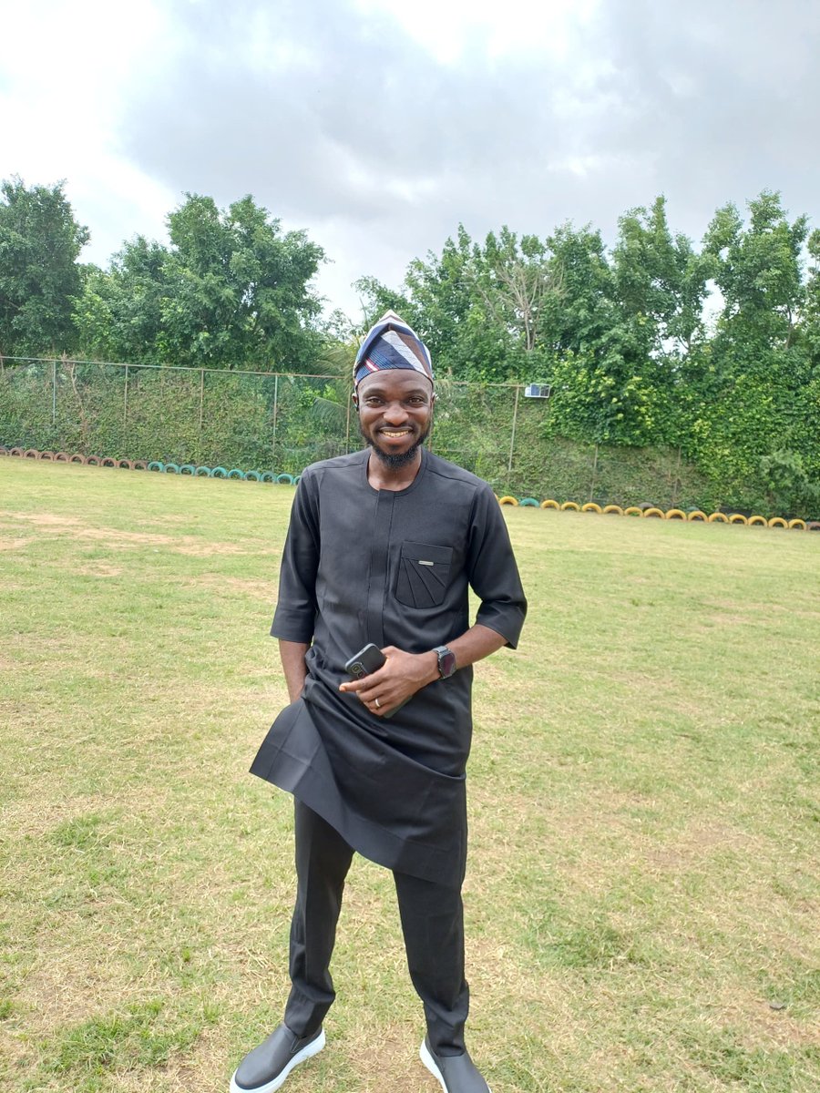 mvillong's tweet photo. I've met people who barely talk about God but treat others with love, and I’ve met people who never miss church but don’t know how to treat people right. The quality of your heart makes the distinctive difference🫰

#I'mBezalel™
#TheWordWork #HumanityFirst🫴 https://t.co/5vXzqMlLoC