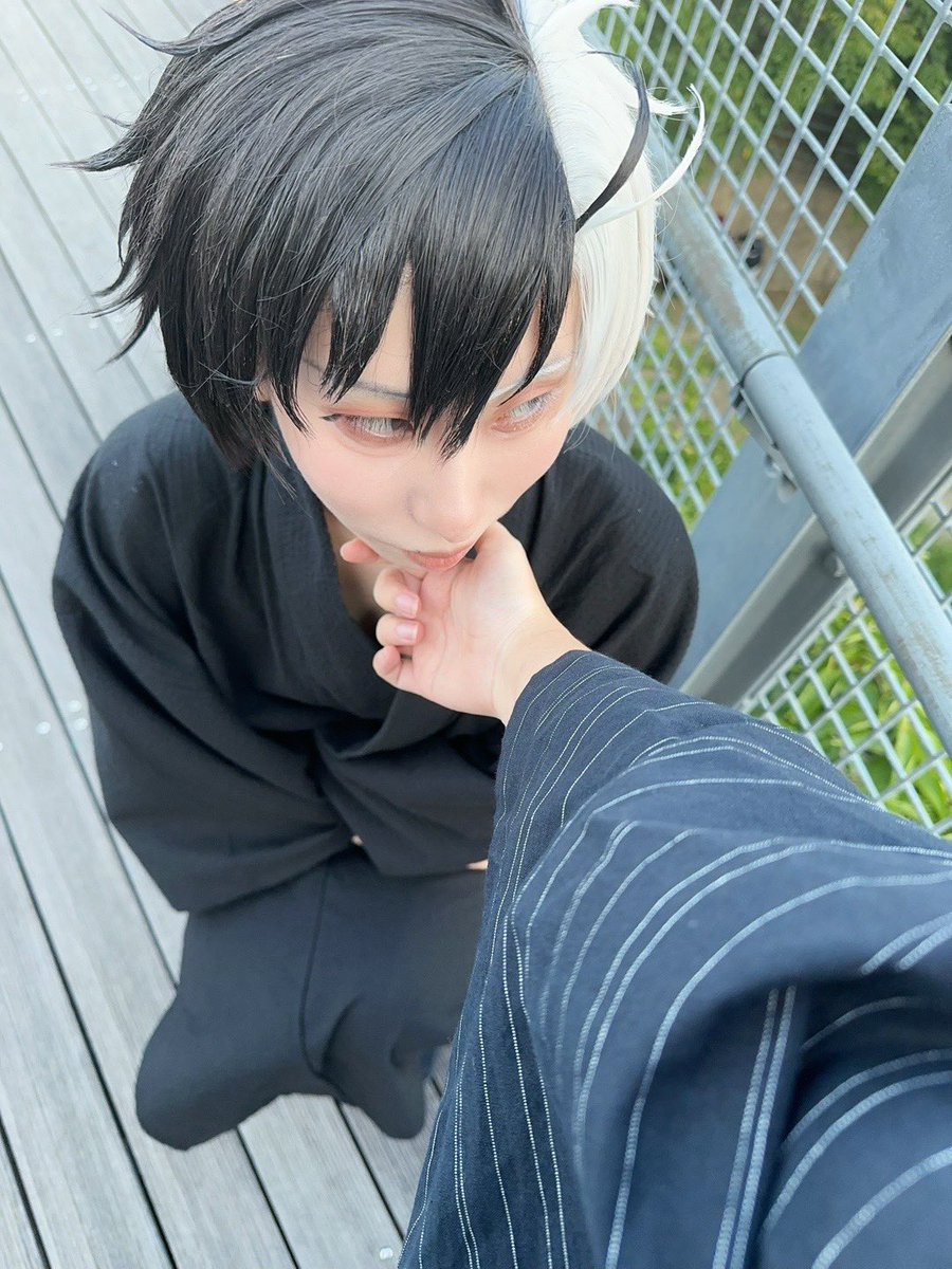 _0_cos_'s tweet photo. WB 桜遥
@Rui123144さんの十亀と！(後ろ姿と手を拝借)
アカウント消えちゃったので再掲です。
🐢のグラサン奪ってやったぜ笑
この日はなんと頭にマチ針付けたまま巡ってたみたいです…🤦‍♀️

  #アコスタみのおキューズモール
 #アコスタ
 #コスプレイヤーさんと繋がりたい https://t.co/KRxz5WymOb