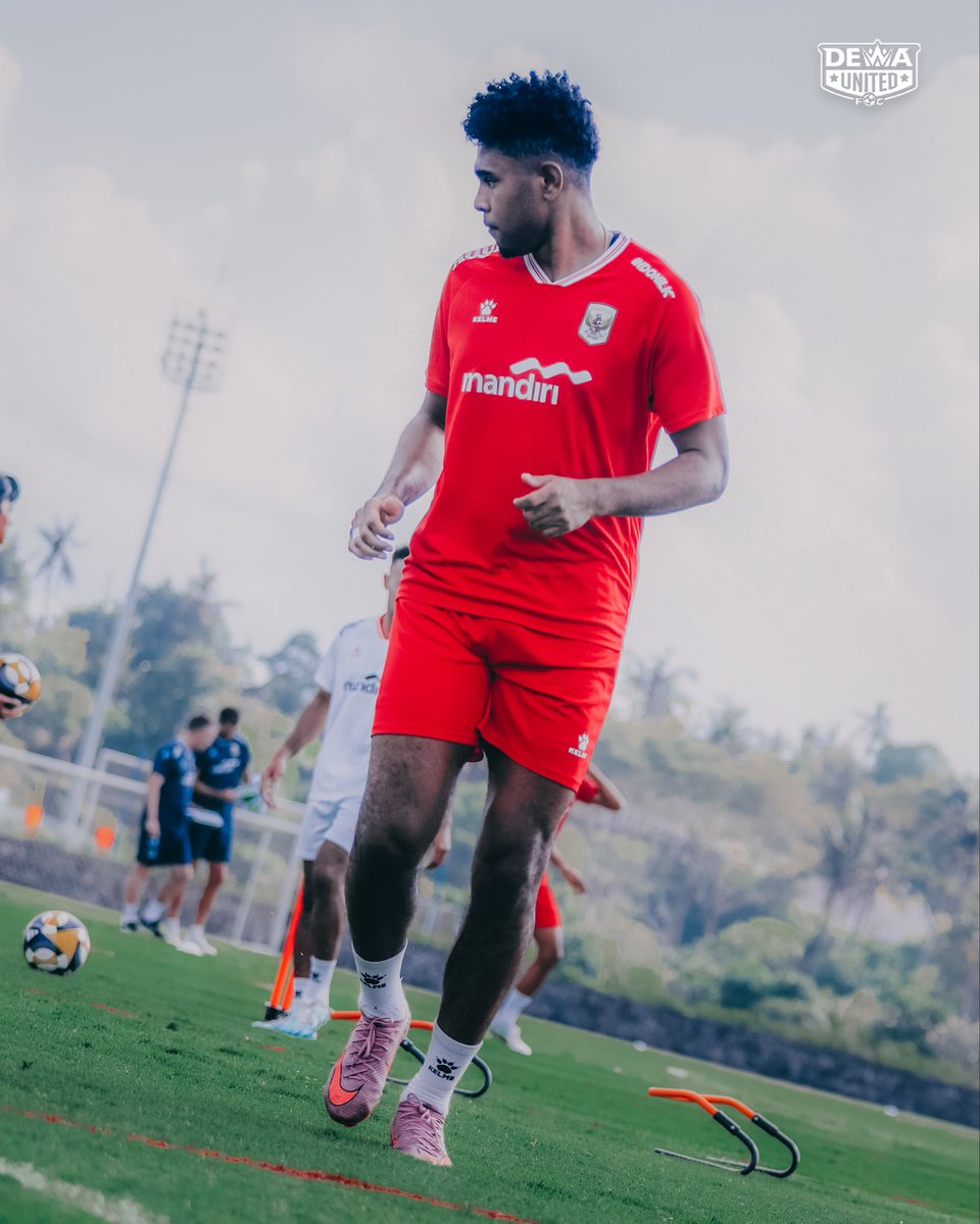 dewaunitedfc_'s tweet photo. Our two boys on national team duty! ๐ฎ๐ฉ๐คฉ
#DUBFC #BantenWarriors #BuiltForGlory https://t.co/DNAKSbiNWU