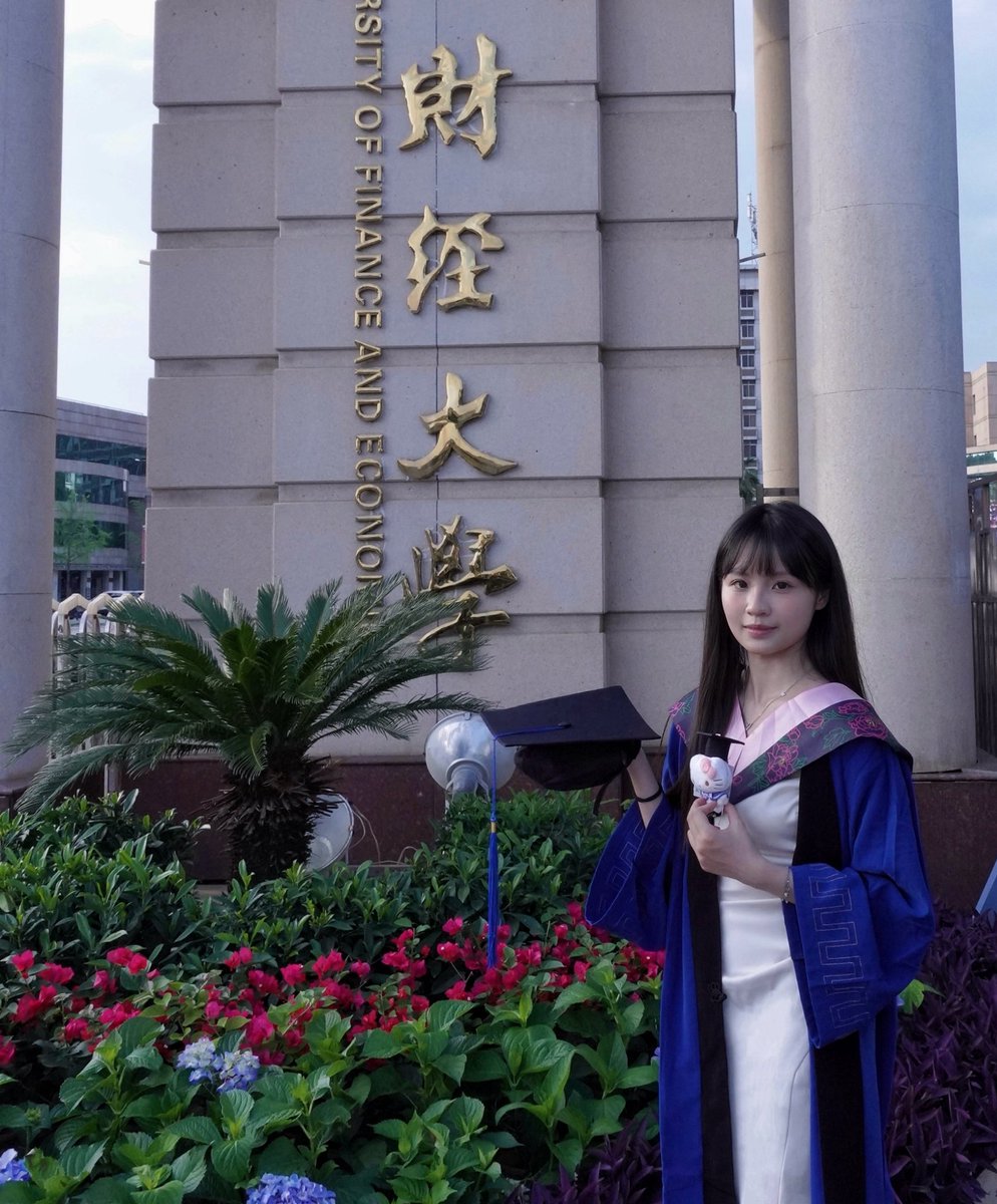 yydeyyi's tweet photo. 把衣服穿成大人的模样 https://t.co/idalWeH2cP