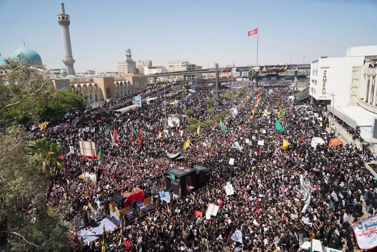 reyhan_shadmand's tweet photo. اشتباه نکنید اینجا عراق است، و رهبر شهید ایرانی در حال تشییع
امروز طرف درست تاریخ و جبهه ی حق و باطل  کاملا مشخص شده، سردرگمی معنایی ندارد
#باید_برخاست https://t.co/NLZjizojWa