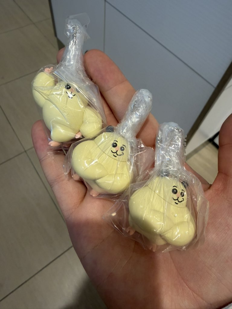 T__422's tweet photo. 【交換・譲渡】
ムキムキのハムちゃんフィギアマスコット2 ガチャガチャ

譲 指差しポーズ、ニヤリ×2
求 みかん

☆郵送交換希望
検索からも気軽にお声かけください☻ https://t.co/Lu7abL6pIY