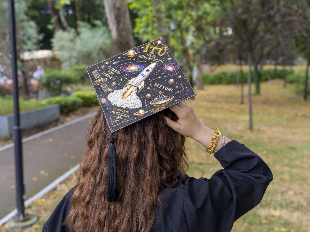 itu1773's tweet photo. no 🎓tion needed. https://t.co/B1RLTnpXxY