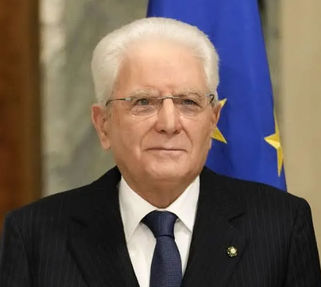 LInsorto's tweet photo. La sinistra non vuole un presidente della Repubblica di destra per il semplice motivo che, con un capo dello Stato di sinistra, può accedere al potere senza dover passare dalle elezioni https://t.co/JIqWkA54Vj