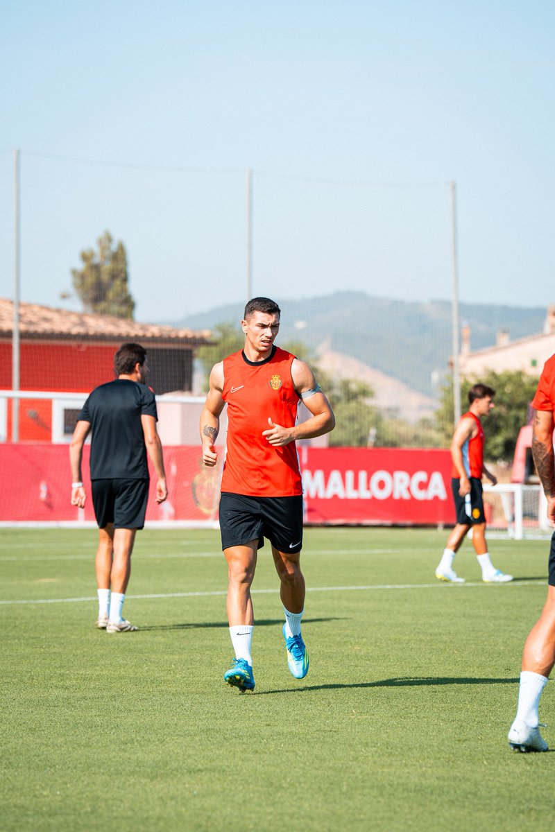 RCD_Mallorca's tweet photo. Primera sesión de entrenamiento ✅ https://t.co/2uG0hMfBjn