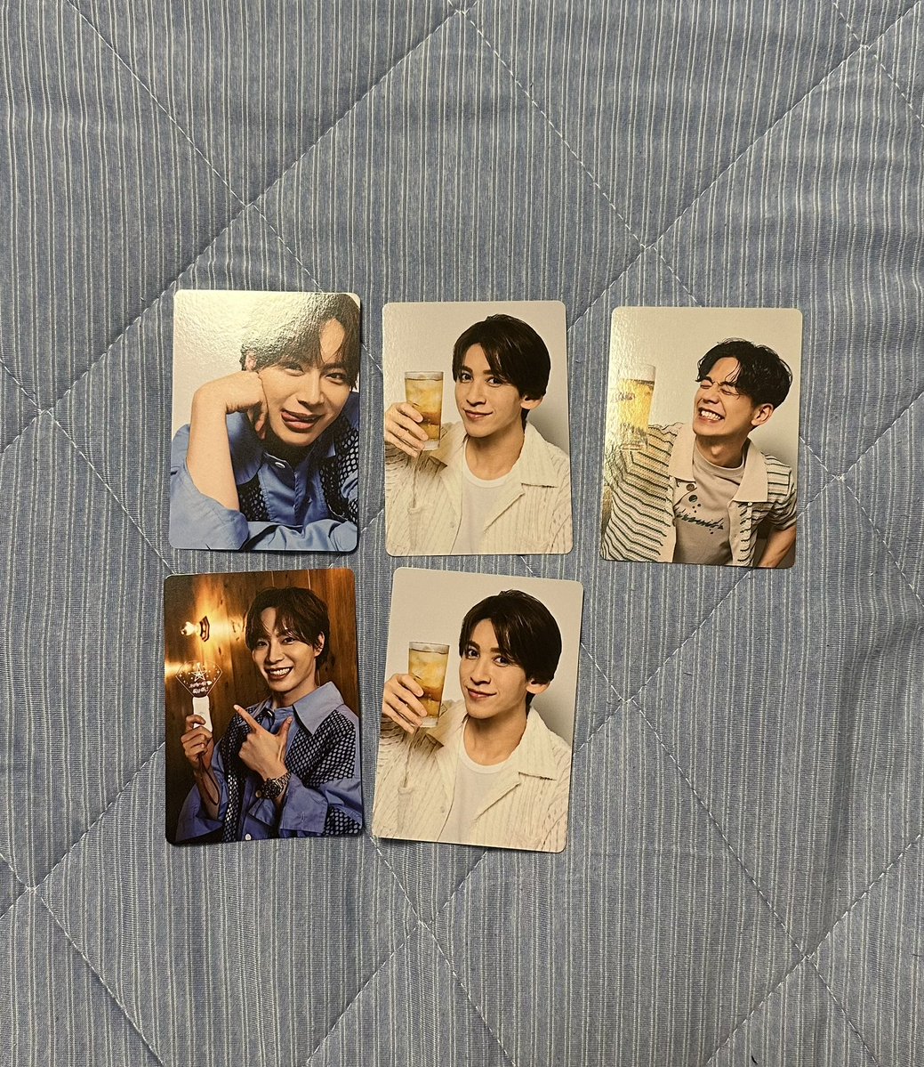 azuoaho's tweet photo. 【交換】SHOW-WA FCツアー　打ち上げトレカ　

【譲】写真のもの(🤍🤍💚💚🧡)
【求】写真のもの(💙💜ついてるの)
        下記のシリーズでなくても、持ってない💙と交換可です！
明治座手渡し、郵送も可です。
この間通販で買った物です。
お気軽にお声がけください☺️
#SHOW_WA #SHOW_WA交換 https://t.co/XHsQubkk33
